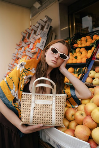 Sac à main en cuir et osier Mini Bondi - Beige