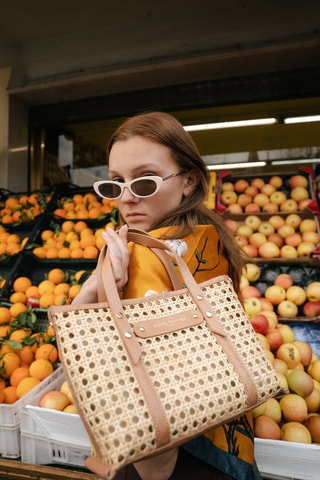 Sac à main en cuir et osier Mini Bondi - Camel
