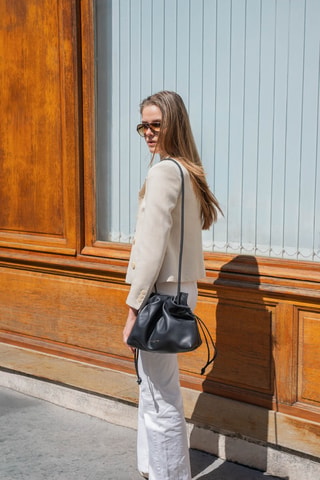 Sac bandoulière en cuir Haukea - Noir