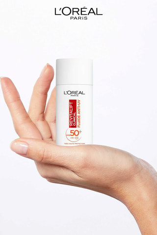 Anti-UV Vloeistof met Vitamine C SPF 50 - Geschikt voor elk huidtype - 50 ml