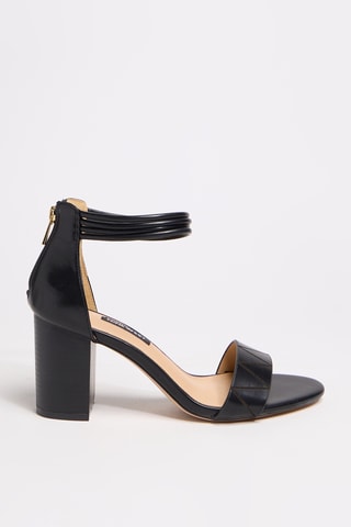 Sandali in vernice con tacco - Nero