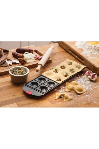 Molde para raviolis y rodillo amasador de madera - 12 raviolis