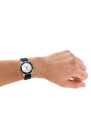 Reloj de cuarzo de piel - Negro y plateado