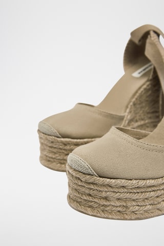 Espadrilles met Sleehak - Beige