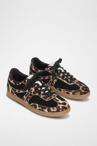 Nubuck Sneakers - Bruin - Pull & Bear