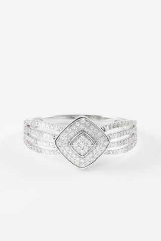 Anillo - 
Oro blanco y diamantes