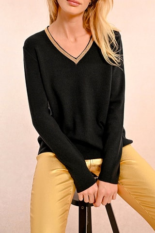 Pull - Noir - Molly Bracken