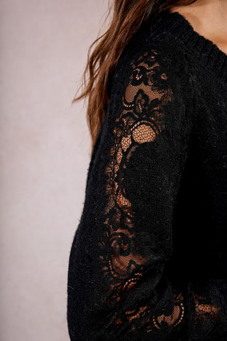 Pull - Noir - Molly Bracken