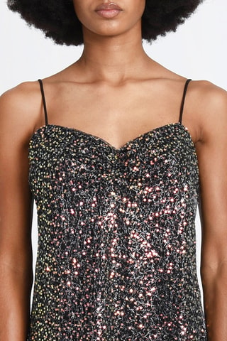 Robe 
Noir - Molly Bracken