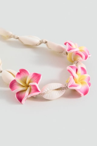 Collier ras-de-cou coquillages