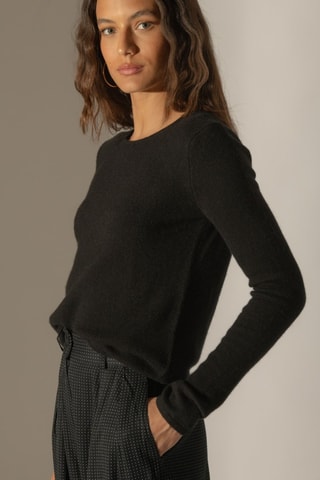 Jersey 100 % cachemir - Cuello alto. - Negro