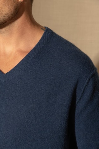 Jersey Lorenzo 100 % cachemir, 2 hilos - Cuello de pico. - Azul