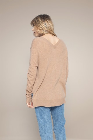 Jersey Lova 100 % cachemir, 2 hilos - Cuello de pico. - Camel