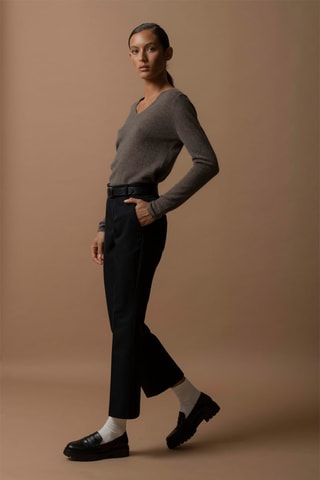 Jersey Shannon 100 % cachemir, 2 hilos - Cuello de pico. - Topo