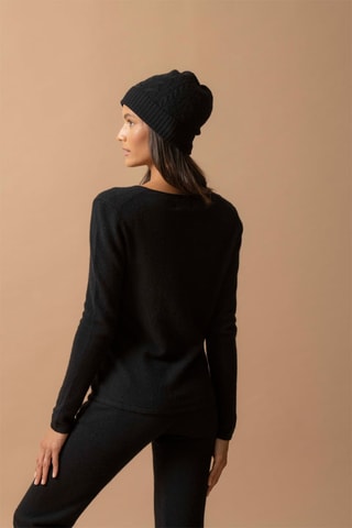 Jersey Shannon 100 % cachemir, 2 hilos - Cuello de pico. - Negro