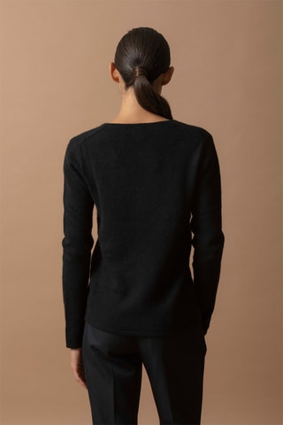 Jersey Gaby 100 % cachemir 4 hilos - Cuello de pico. - Negro