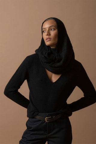 Jersey Gaby 100 % cachemir 4 hilos - Cuello de pico. - Negro