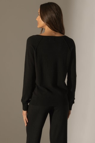 Jersey Penelope 100 % cachemir, 2 hilos - Cuello de pico. - Negro