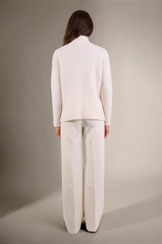 Jersey 100 % cachemir - Cuello alto. - Blanco