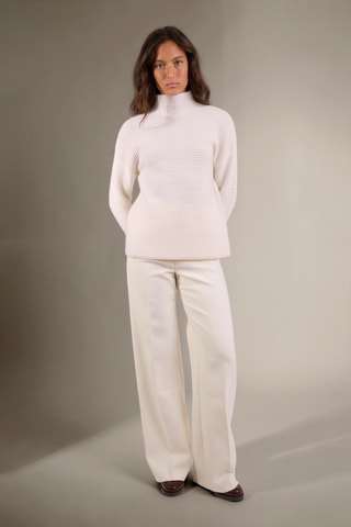 Jersey 100 % cachemir - Cuello alto. - Blanco
