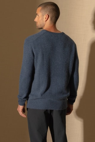 Jersey Enzo 100 % cachemir, 4 hilos - Cuello de pico. - Azul