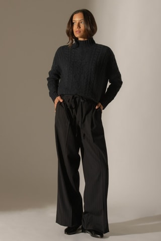 Jersey 100 % cachemir - Cuello alto. - Negro