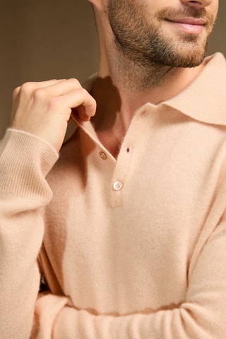 Polo 100 % cachemir - Cuello con tira de botones. - Beige