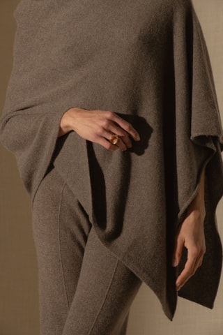 Poncho Georgia 100 % cachemir, 4 hilos - Cuello barco. - Topo