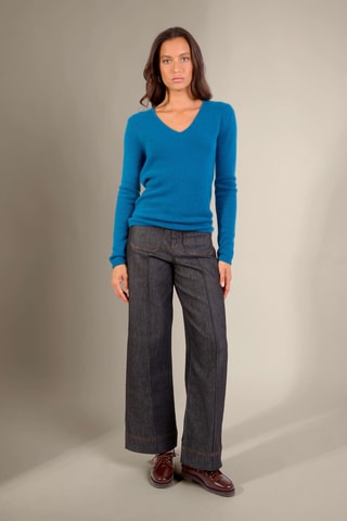 Jersey slim fit Gaby 100 % cachemir, 4 hilos - Cuello de pico, 226 gr - Azul pato