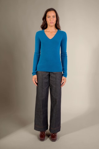 Jersey slim fit Gaby 100 % cachemir, 4 hilos - Cuello de pico, 226 gr - Azul pato