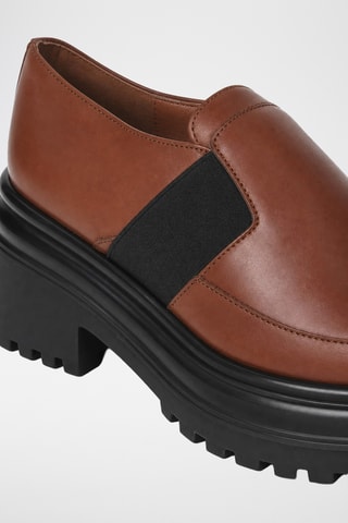 Mocasines de piel bovina con plataforma - Marrón