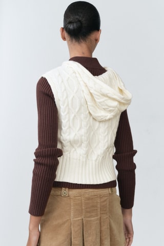 Gilet maille torsadée capuche - Écru