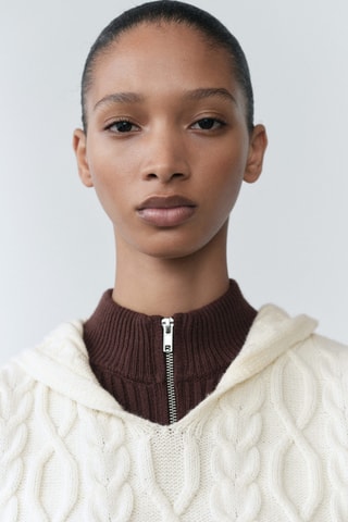 Gilet maille torsadée capuche - Écru