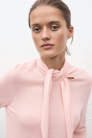 Pull col montant et nœud - Rose clair