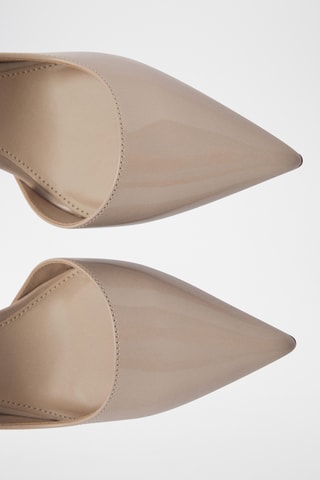 Chaussures vernies talon asymétrique - Gris