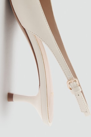 Chaussures talon kitten heel pointues - Écru