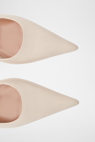Chaussures pointues talon kitten heel - Beige