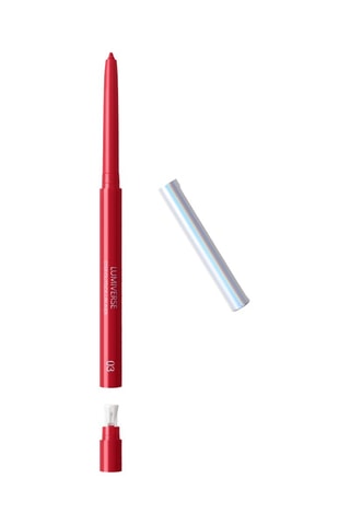 Lápiz de labios Lumiverse Step Outside 03 - 03 Ruby Bite - 0,3 g