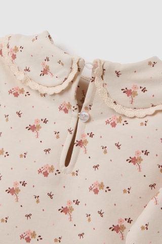 T-shirt e calções - Bege
