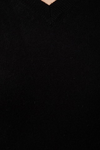 Camisola 100% caxemira, 2 fios - Gola em V - Preto