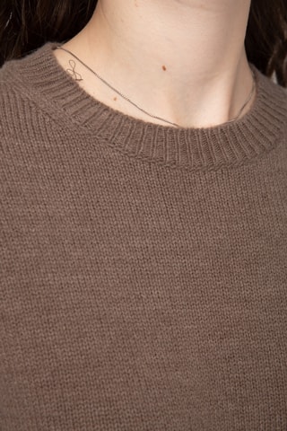 Camisola 77% lã, 20% caxemira e 3% alpaca - Gola redonda. - Camel