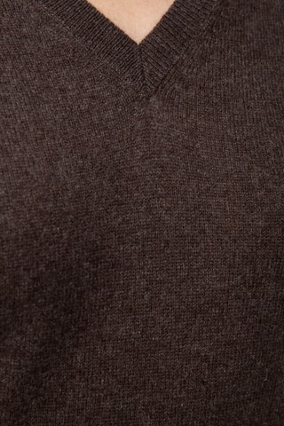 Camisola 100% caxemira, 2 fios - Gola em V - Castanho-escuro