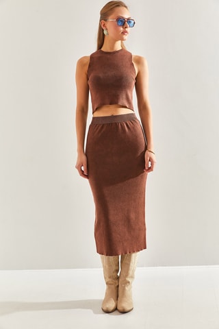 Crop top y falda midi de tiro alto - Marrón