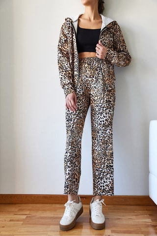 Sudadera con capucha y pantalón de tiro alto regular fit - Marrón