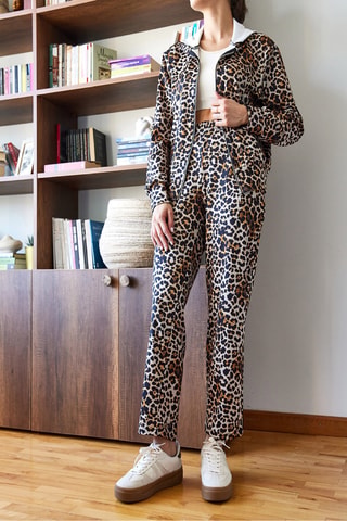 Sudadera con capucha y pantalón de tiro alto regular fit - Marrón