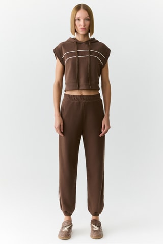 Crop top con capucha - Marrón