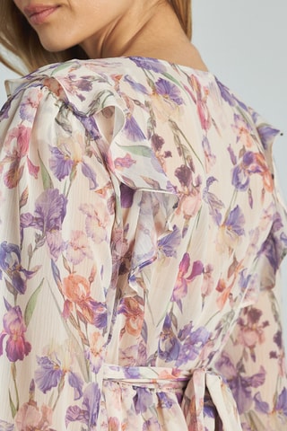 ##Robe volantée - Ecru et violet