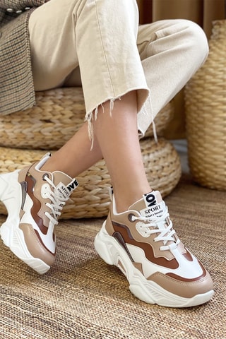 Zapatillas con plataforma - Blanco y marrón