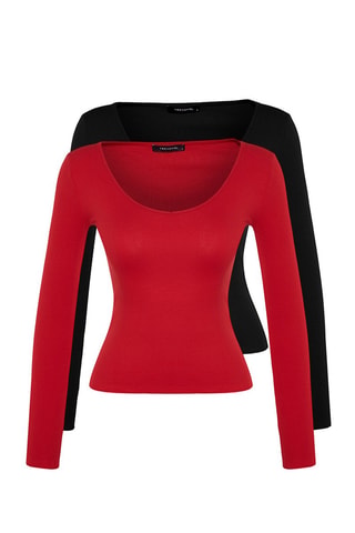 Blusa e rosso - Nero e rosso