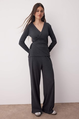 Top cruzado y pantalón - Gris